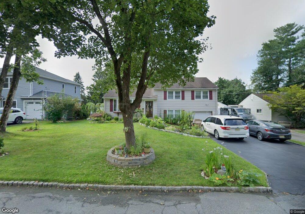 7 Hawthorne Dr, Livingston, NJ 07039 - photo 1