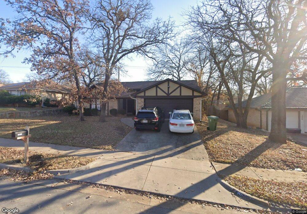 1612 Post Oak Dr, Bedford, TX 76021 - photo 1