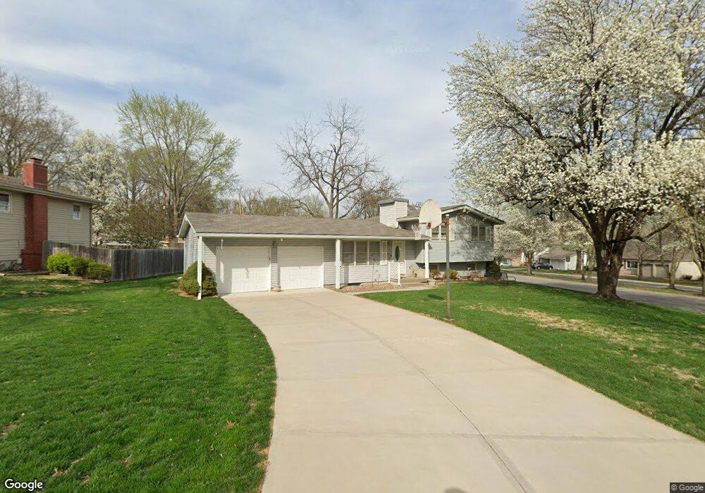 7207 Goddard St, Shawnee, KS 66203 - photo 1
