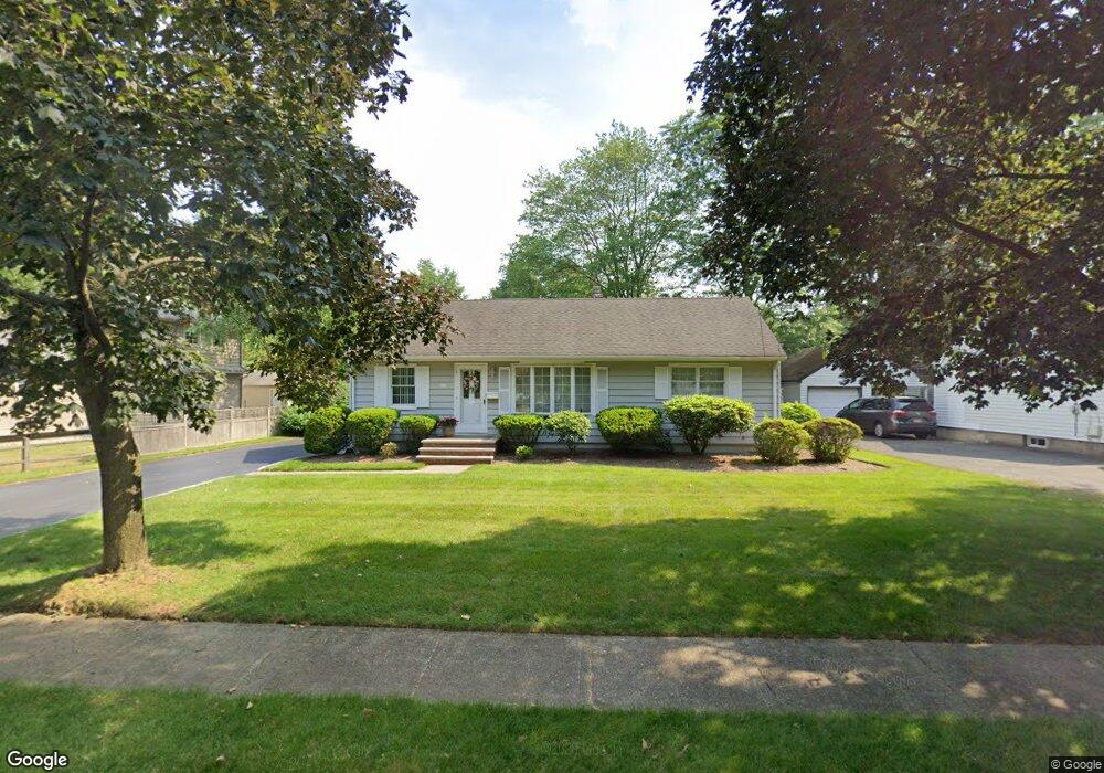 68 Regis Ct, Paramus, NJ 07652 - photo 1