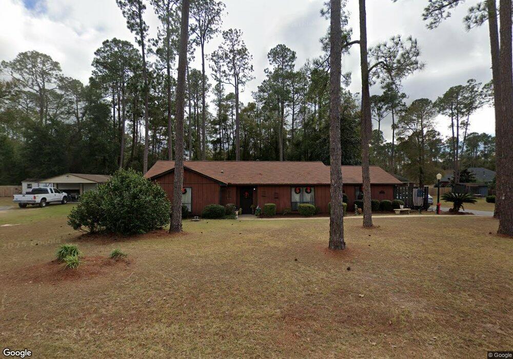 1104 Douglas Dr, Bainbridge, GA 39819 - photo 1