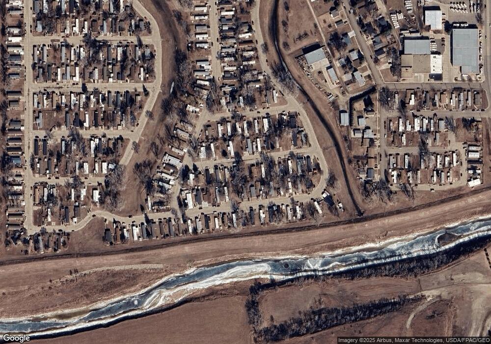 213 7th St SE, Mandan, ND 58554 - photo 1