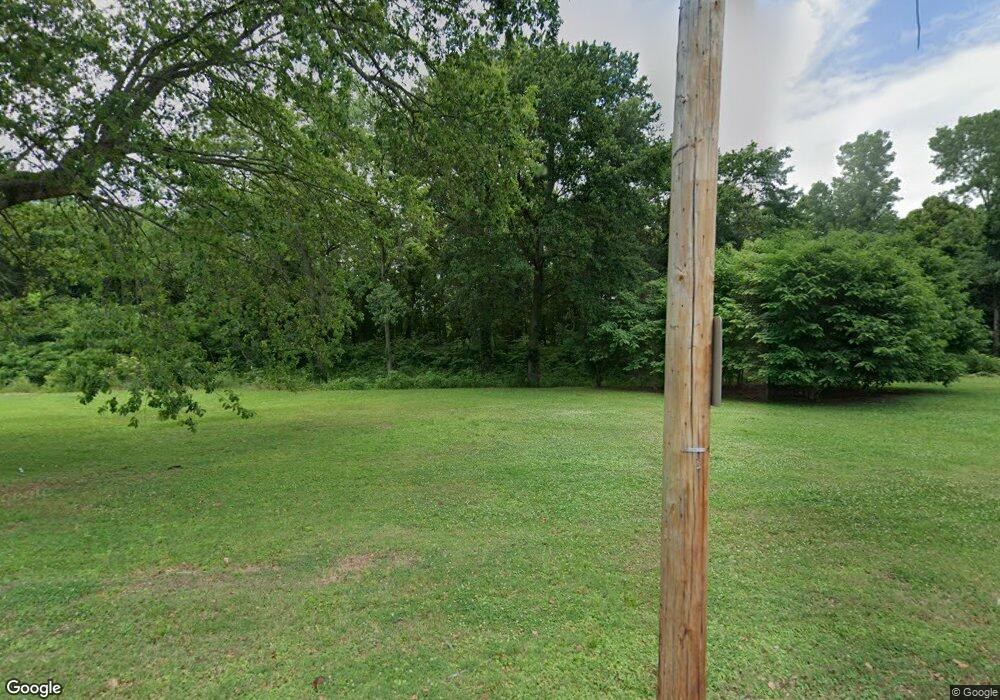 119 Booker St, Jackson, TN 38301 - photo 1