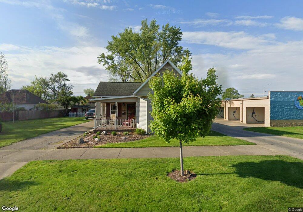 1709 Marshall Ave, Mattoon, IL 61938 - photo 1