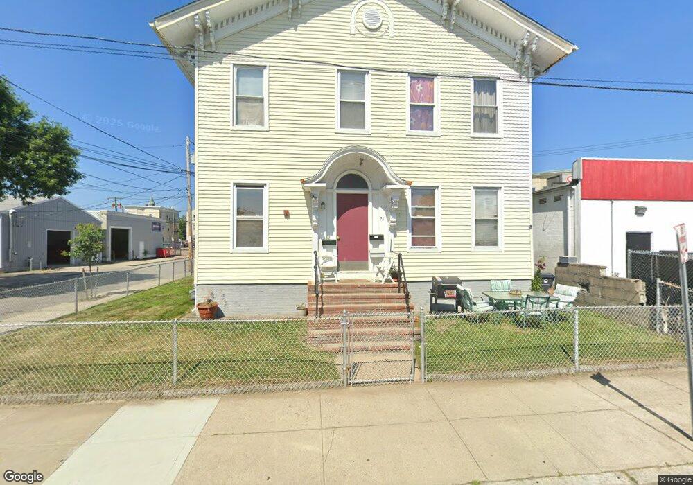 21 Mulberry St, Pawtucket, RI 02860 - photo 1