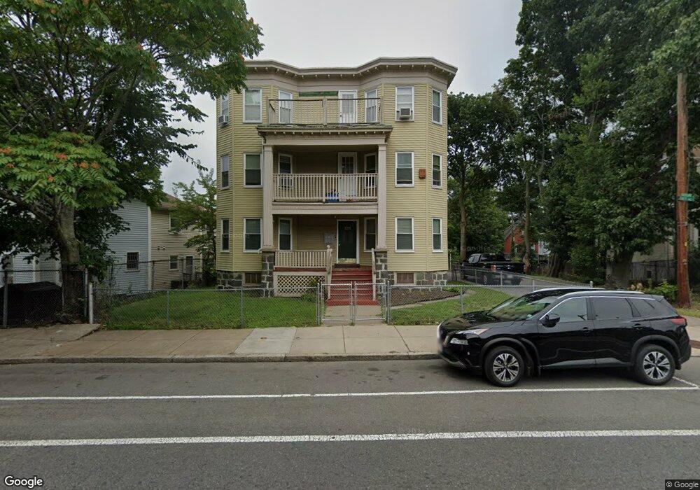 235 Norfolk St unit 4, Dorchester Center, MA 02124 - photo 1