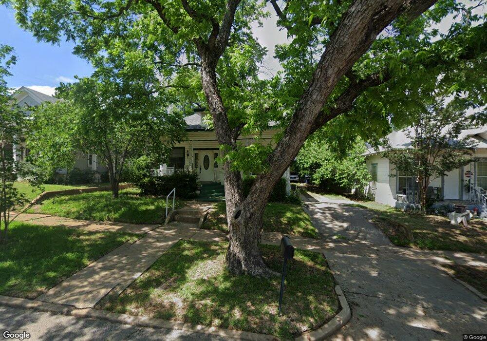 1227 W Main St, Denison, TX 75020 - photo 1