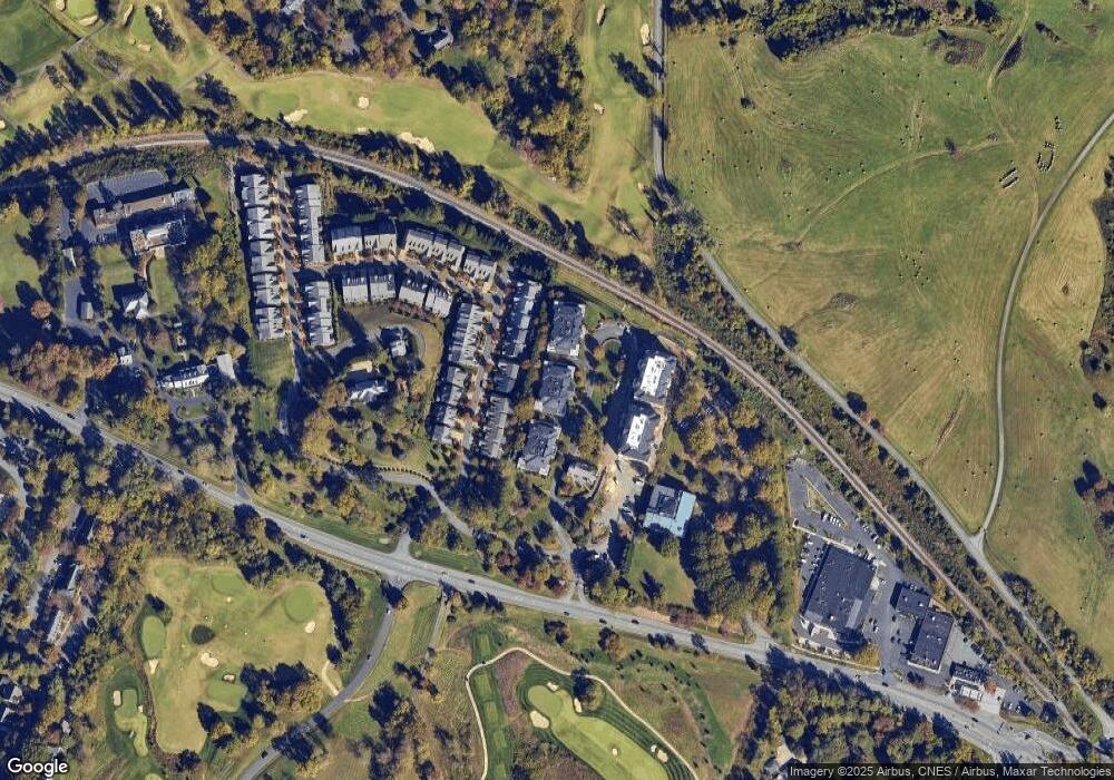 425 White Gables Ln unit 202, Charlottesville, VA 22903 - photo 1