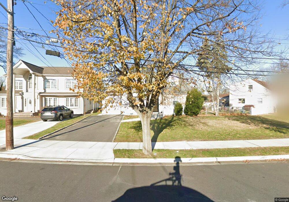 117 Jedwood Place, Valley Stream, NY 11581 - photo 1