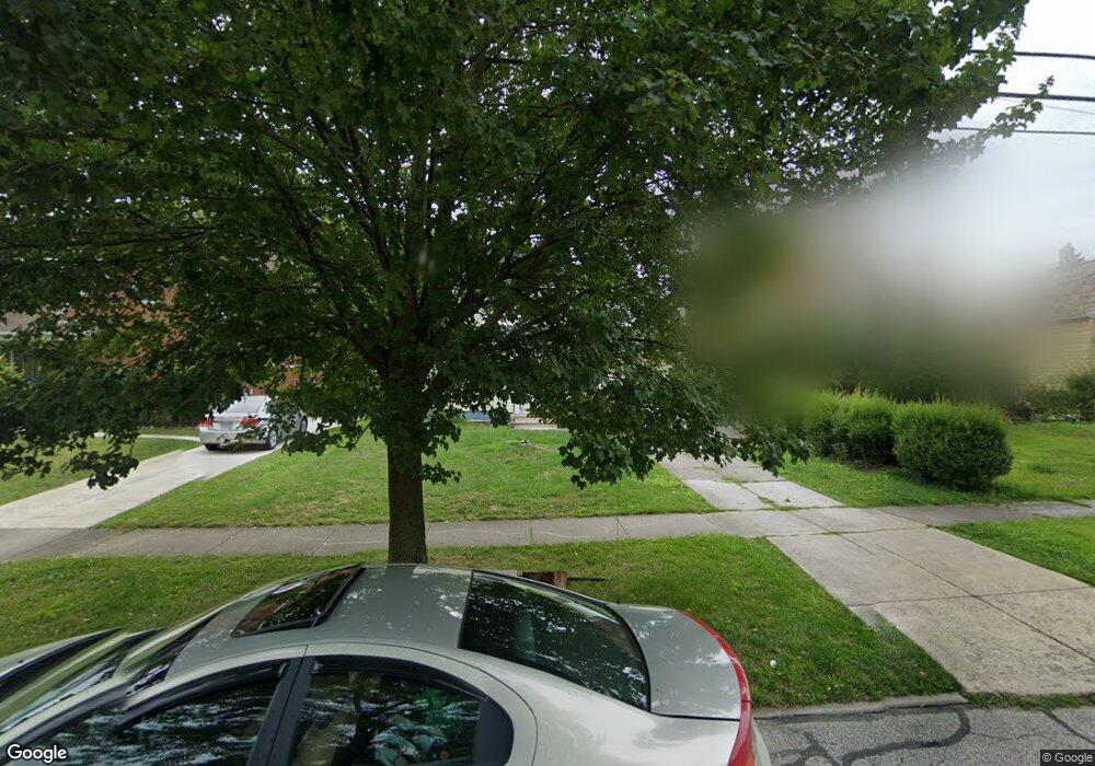 5207 Theodore St, Maple Heights, OH 44137 - photo 1