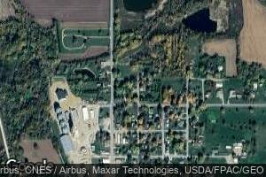 302 High St, Elma, IA 50628