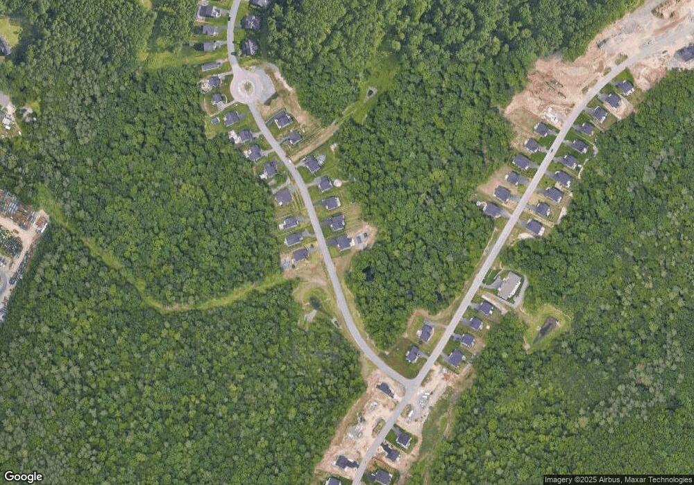 55 Calla Rd, Londonderry, NH 03053 - photo 1