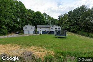 143 Ogden St, Mount Hope, WV 25880