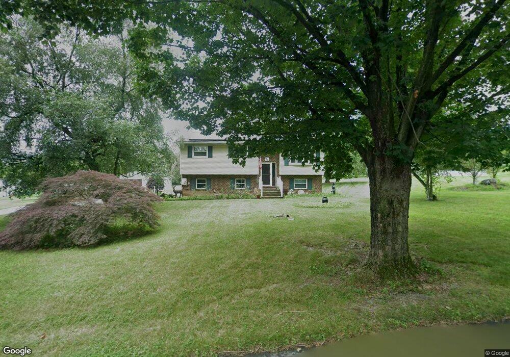 361 Oxford Cir, Bath, PA 18014 - photo 1