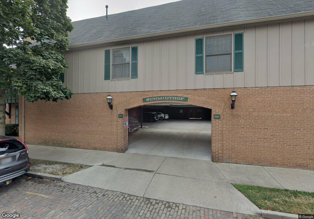 255 E Kossuth St, Columbus, OH 43206 - photo 1