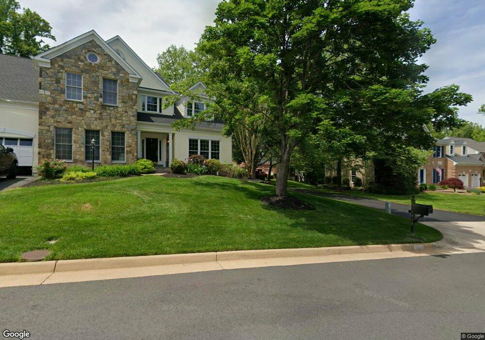 7908 Hollington Place, Fairfax Station, VA 22039 - photo 1