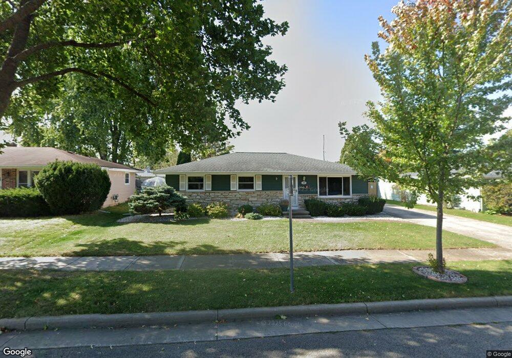 524 Jeffrey St, Combined Locks, WI 54113 - photo 1