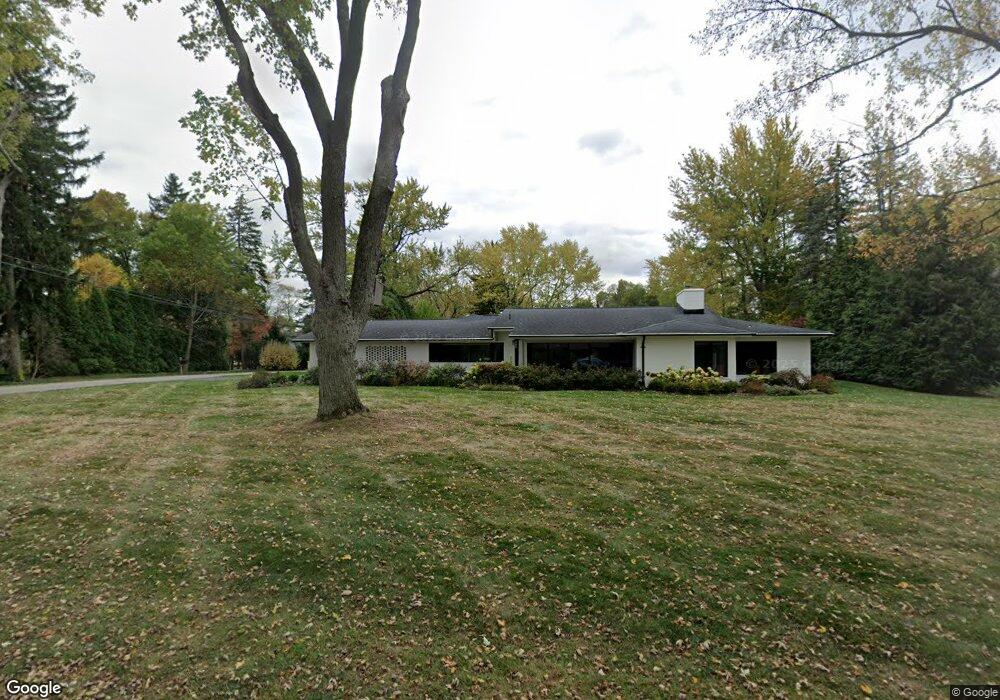 805 N Pemberton Rd, Bloomfield Hills, MI 48302 - photo 1