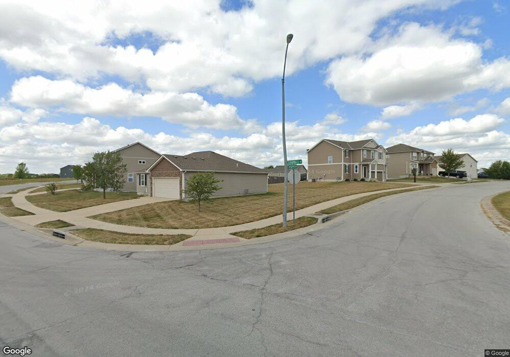 201 SW Sapperton Rd, Raymore, MO 64083 - photo 1