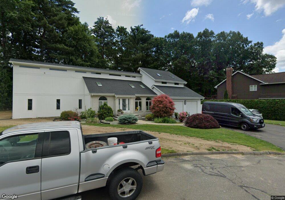 38 Oakwood Dr, Ludlow, MA 01056 - photo 1