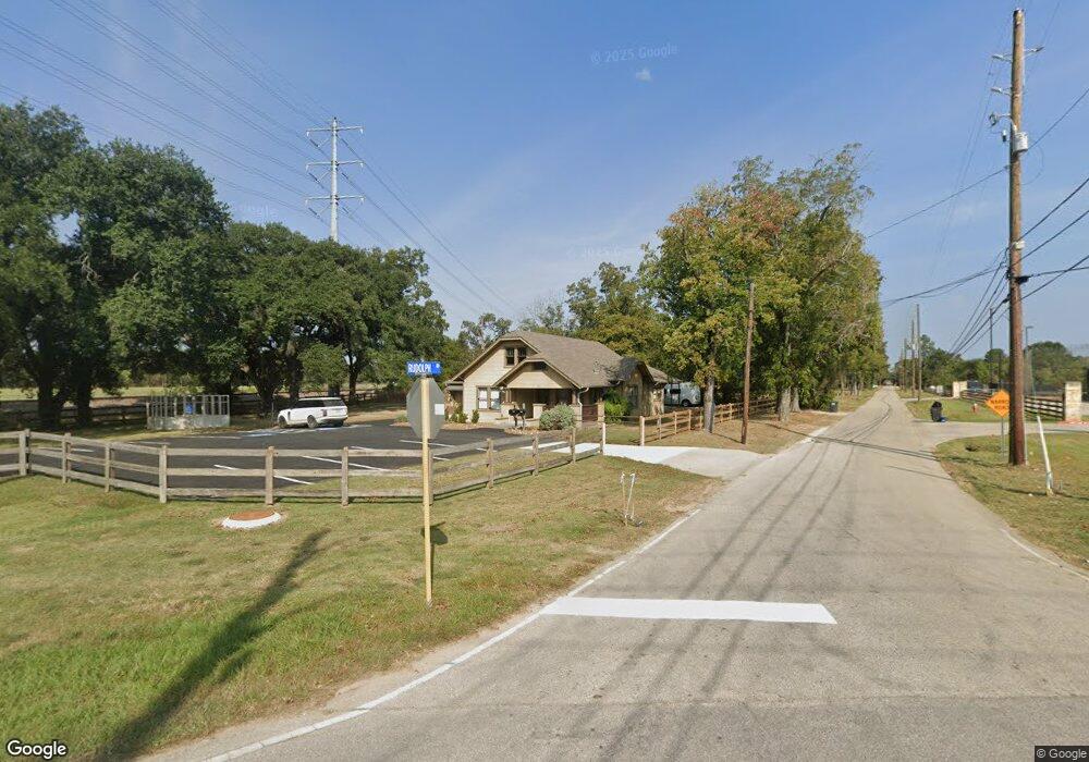111 E Hufsmith Rd, Tomball, TX 77375 - photo 1