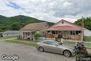 504 Nugent Ln, Pratt, WV 25162