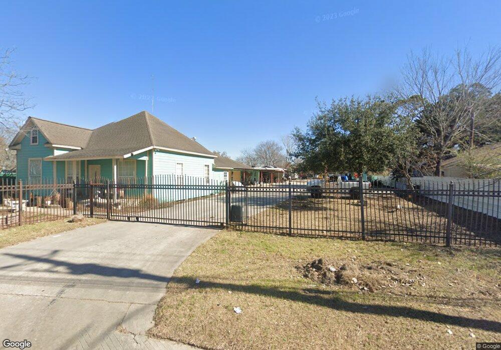 10524 E Hardy Rd, Houston, TX 77093 - photo 1