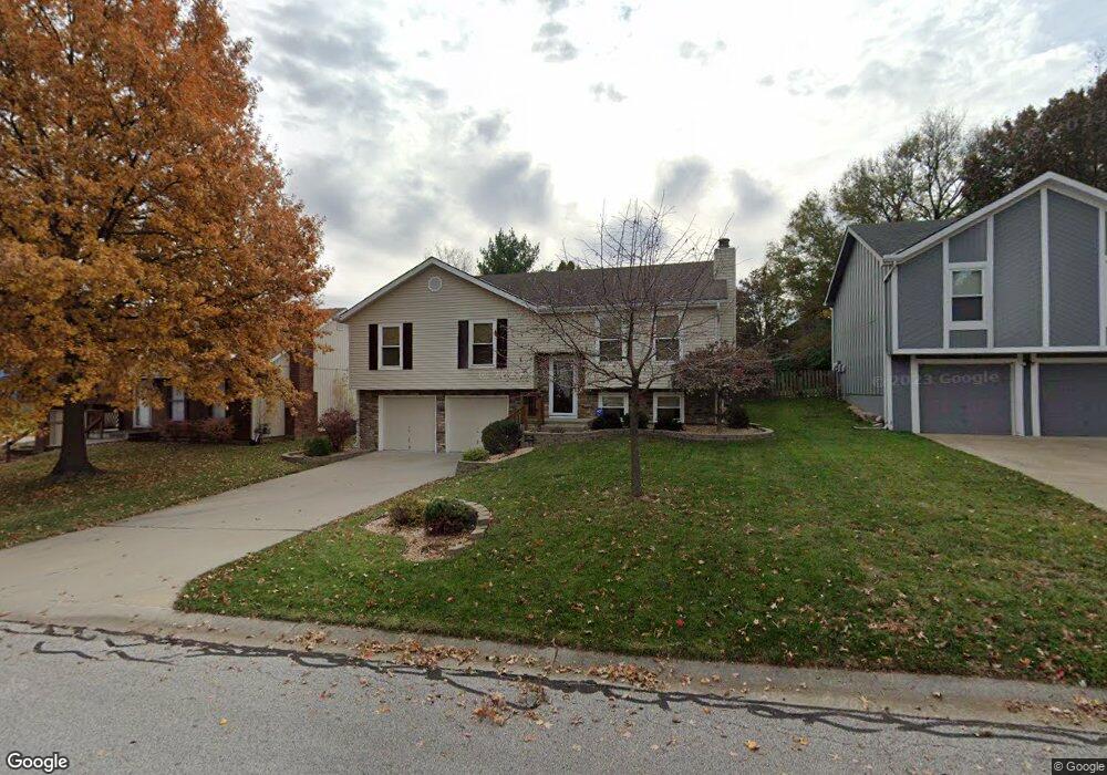 9903 W 49th Place, Shawnee, KS 66203 - photo 1