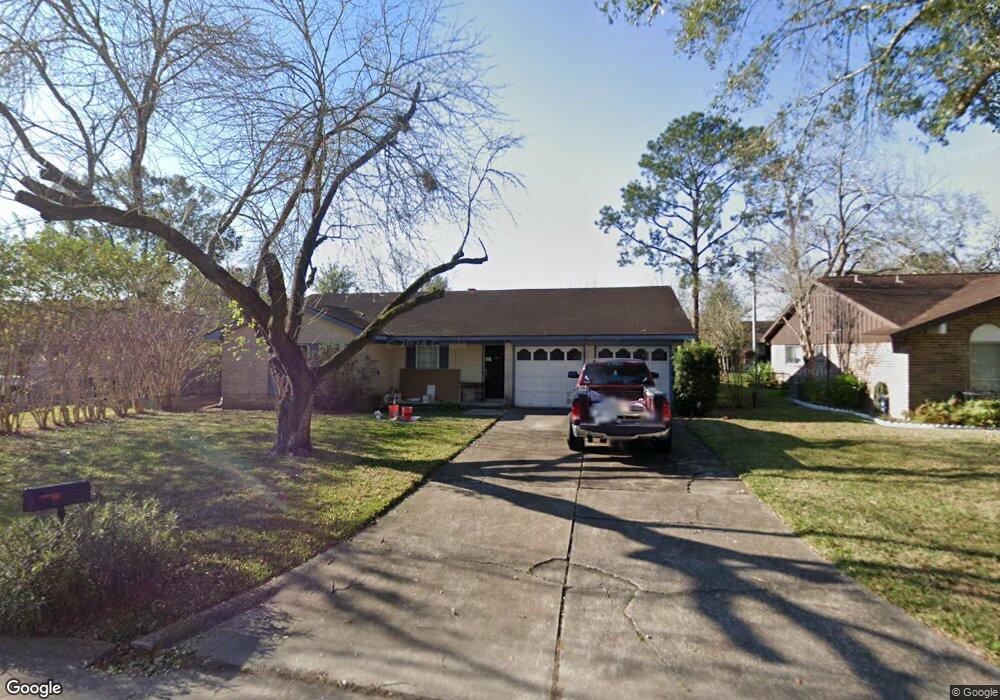 405 Christina Ln, Friendswood, TX 77546 - photo 1