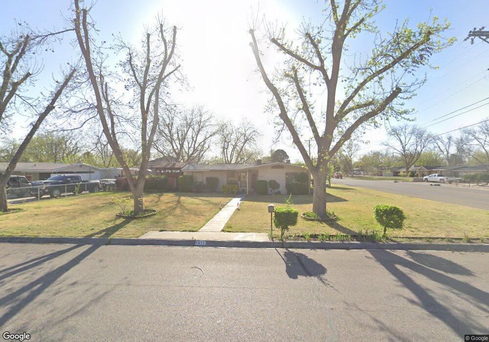 1311 Alpha St, Carlsbad, NM 88220 - photo 1