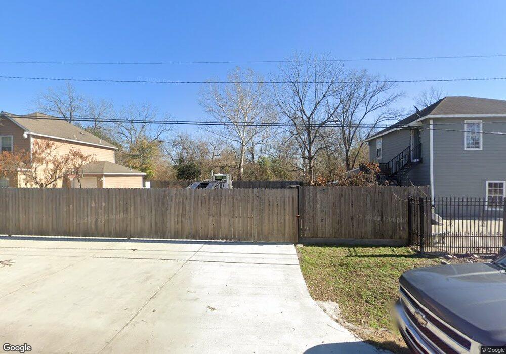 10432 Burden St, Houston, TX 77093 - photo 1