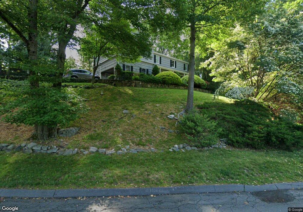 24 Club Cir, Stamford, CT 06905 - photo 1