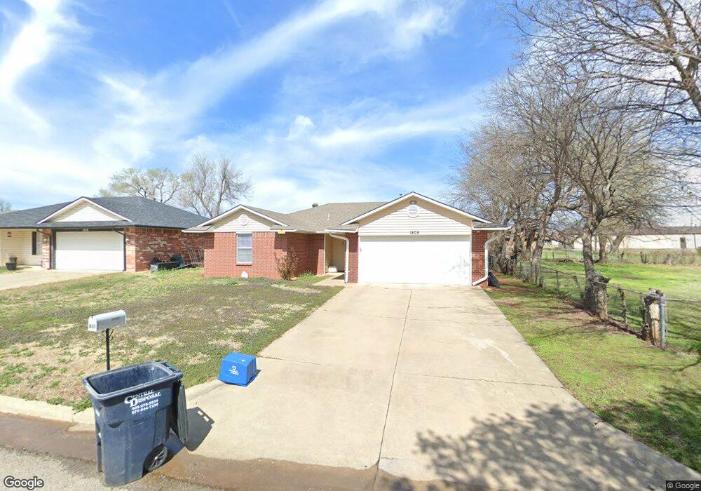 1808 W Franklin St, Shawnee, OK 74804 - photo 1