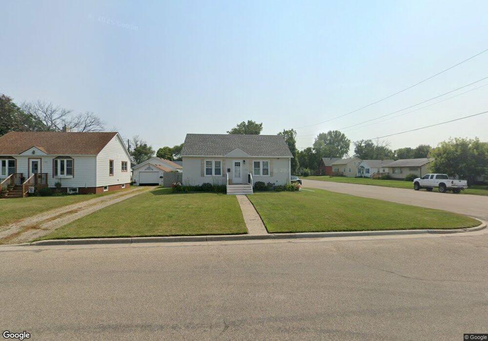 1102 11th St SE, Jamestown, ND 58401 - photo 1