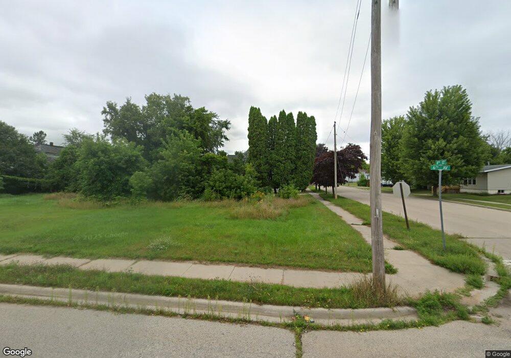 400 6th Ave, Menominee, MI 49858 - photo 1