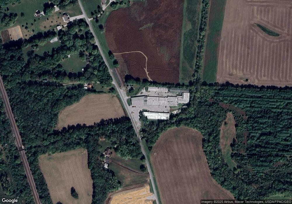 2150 N Court St, Circleville, OH 43113 - photo 1