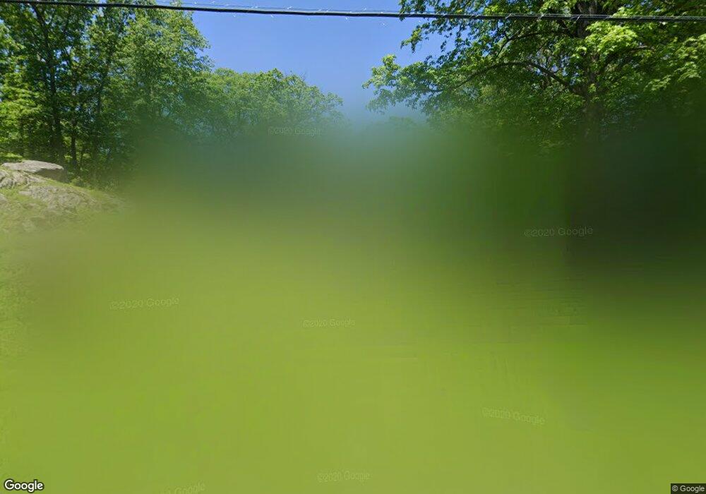 301 Old Sleepy Hollow Rd, Pleasantville, NY 10570 - photo 1