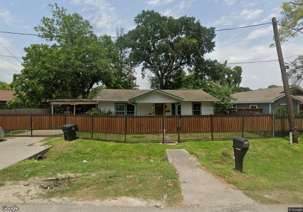 902 Fortune St, Houston, TX 77088 - photo 1