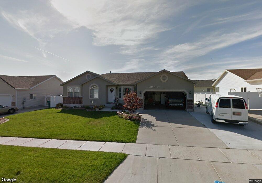 1569 N 250 E, Layton, UT 84041 - photo 1