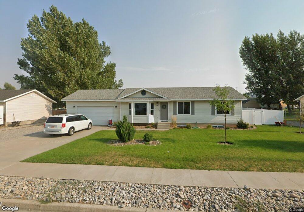 1041 E 30 S, Hyrum, UT 84319 - photo 1