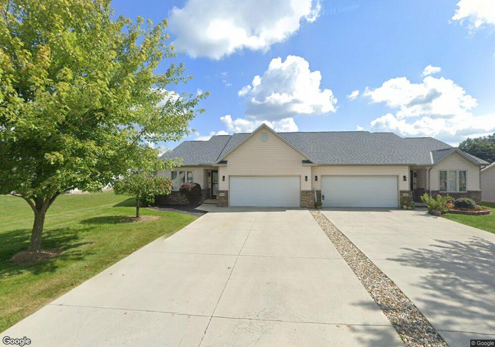 727 Chestnut Dr, Upper Sandusky, OH 43351 - photo 1