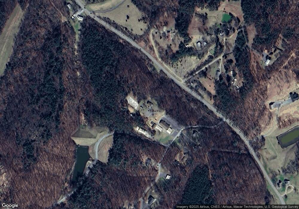 66 Honeycrest Ct, Berkeley Springs, WV 25411 - photo 1