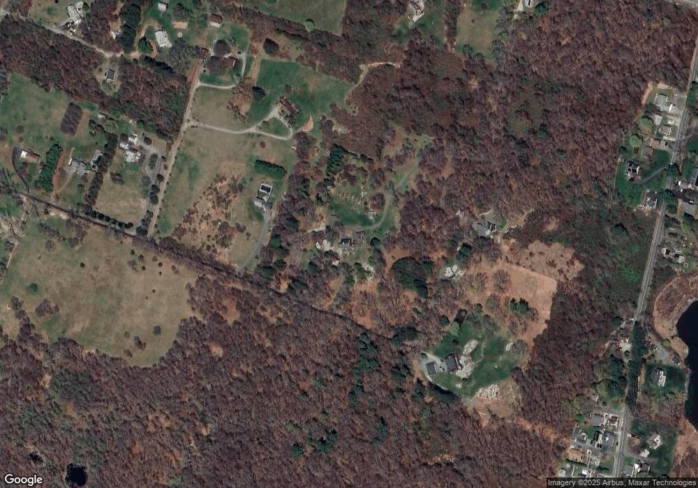 150 Ledge Rd, Wakefield, RI 02879 - photo 1