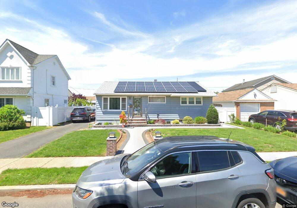 700 Patterson Ave, Franklin Square, NY 11010 - photo 1