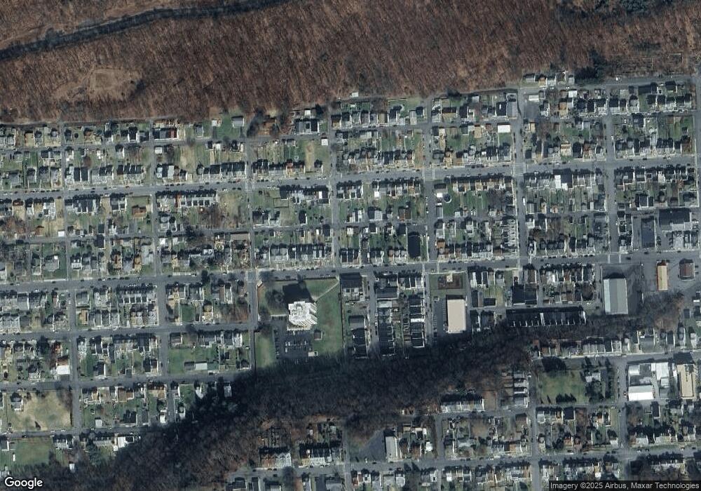 1251 W Arch St, Coal Township, PA 17866 - photo 1