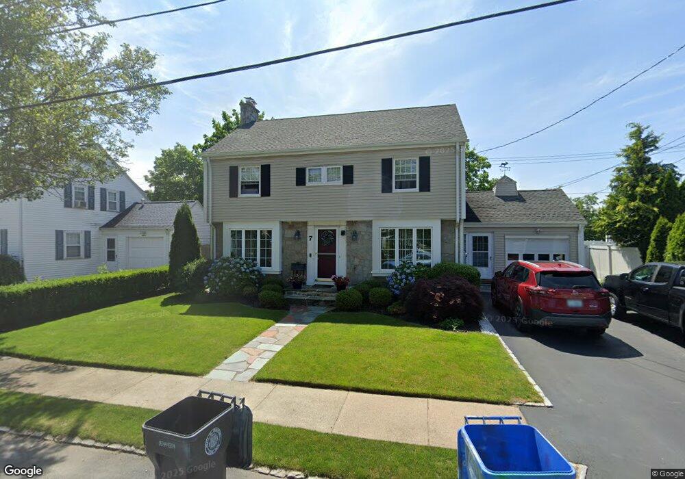 7 Pilgrim Dr, Cranston, RI 02905 - photo 1