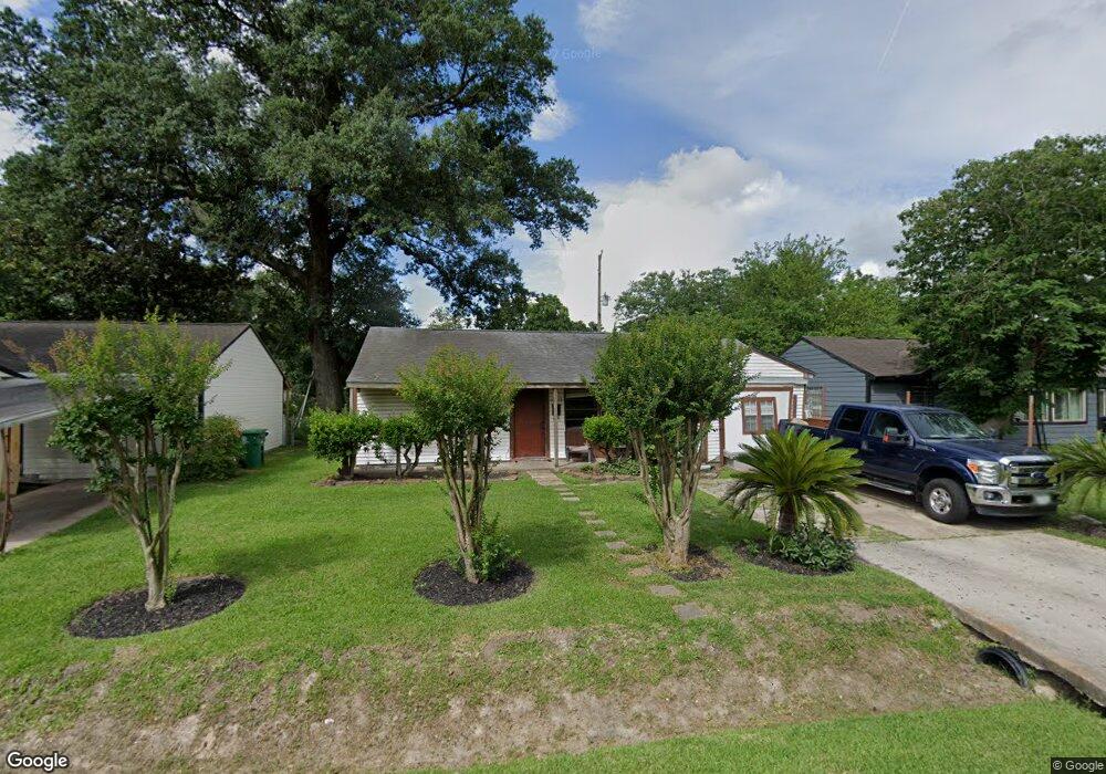 10017 Lonallen St, Houston, TX 77088 - photo 1