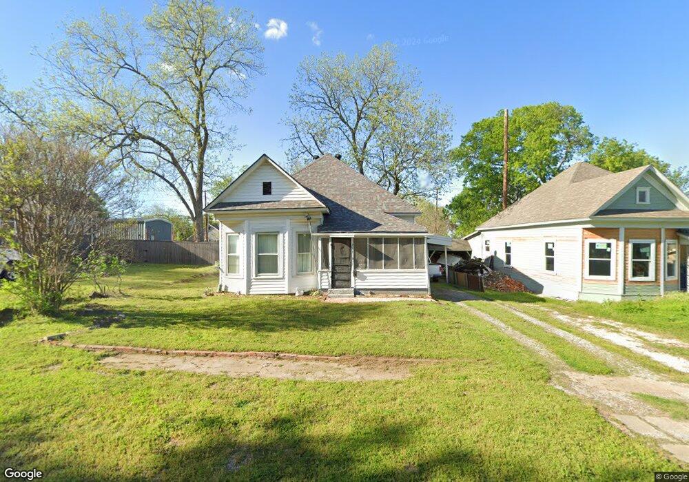 211 E Hull St, Denison, TX 75021 - photo 1
