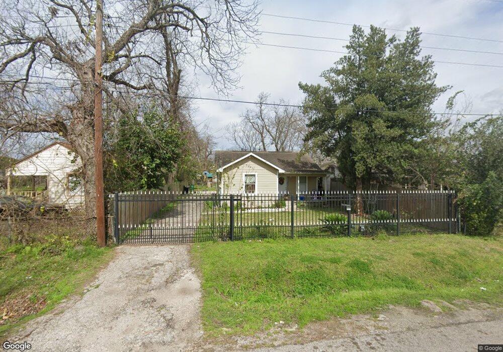 3925 Melbourne St, Houston, TX 77026 - photo 1