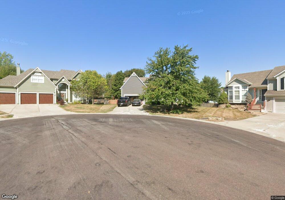 19552 W 207th Place, Spring Hill, KS 66083 - photo 1